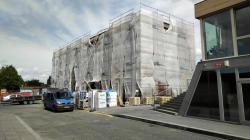 Rekonstrukce školky v Mírové ulici pokračuje, oproti původním předpokladům však nabírá zpoždění. Foto: Petr Novák, 13. května 2021