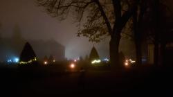 Magický příběh byl umocněn pravým bludičkovým počasím – mlha dodala této pohádkové hře dokonalou atmosféru. Foto: Jitka Bartošová