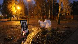 Lavička Václava Havla před odhalením. Foto: Petr Novák