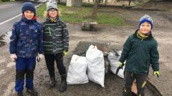 Ve Svijanech dobrovolníci sesbírali přes půl tuny odpadků. Foto: obec
