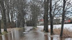 Zaplavená silnice mezi Malou Bělou a Bakovem nad Jizerou. Foto: JSDH Bakov nad Jizerou