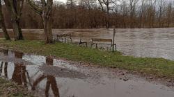 Jizera v Mnichově Hradišti 26. prosince 2023 v 11 hodin