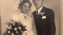 Obrázek 3: Novomanželé Václav Kolumpek a Vlasta, roz. Mikešová, Ptýrovec čp. 17, rok 1941