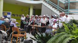 Program zahájil v pondělí 2. října ženský pěvecký sbor Matylda a Tylda z Liberce. Foto: Domov Modrý kámen