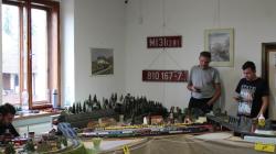 Velký svět malých vláčků v Bakově ukazuje i autentické modely místní zastávky a nádraží. Foto: Petr Novák