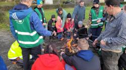 Zasloužené občerstvení ve Lhoticích. Foto: ČSOP Klenice
