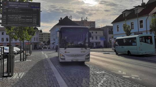 Z důvodu uzavírky mostu ve Svijanech dochází k dočasné změně autobusových jízdních řádů na linkách 345 a 720. Ilustrační foto: IDOL