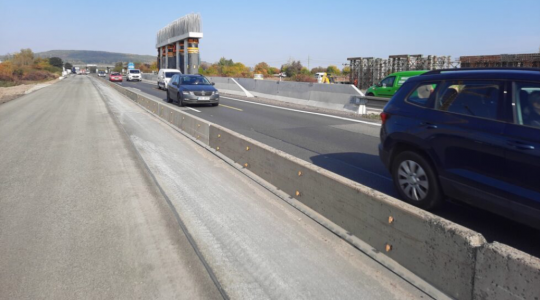 Oprava mostu o víkendu opět omezí provoz na dálnici mezi Mladou Boleslaví a Kosmonosy. Foto: ŘSD