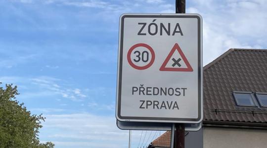 Bakov chystá několik změn v dopravním značení v místních ulicích. Foto: město Bakov nad Jizerou