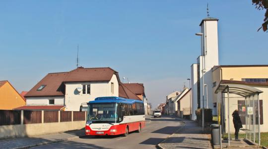 Z důvodu oprav nebudou autobusy tři dny obsluhovat zastávky v Dalešicích a v Podhradí. Ilustrační foto: PID