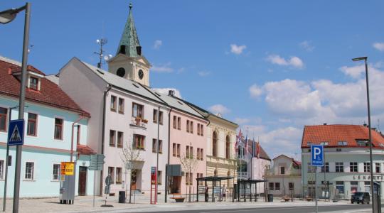 Zastávka Mnichovo Hradiště, náměstí. Foto: Petr Novák