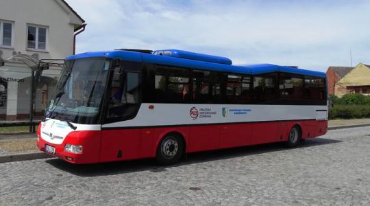 Autobusovou dopravu na Mnichovohradišťsku čekají výrazné změny. Ilustrační foto: obec Kněžmost