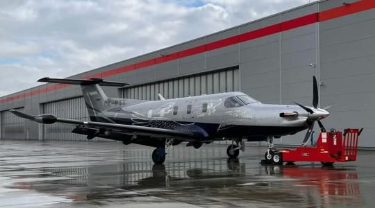 Letadlo Pilatus PC-12 v Mnichově Hradišti. Foto: Letiště Mnichovo Hradiště