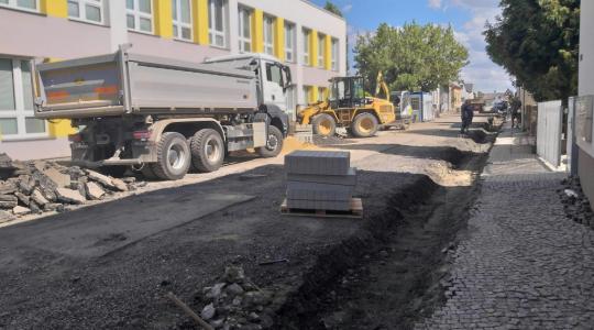 Ulice Komenského a Boženy Němcové dostanou během srpna a září nový povrch. Foto: město Mnichovo Hradiště