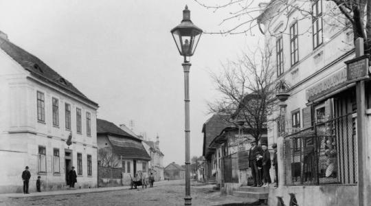 Virtuální procházky městem nás tentokrát zavedou do Turnovské ulice